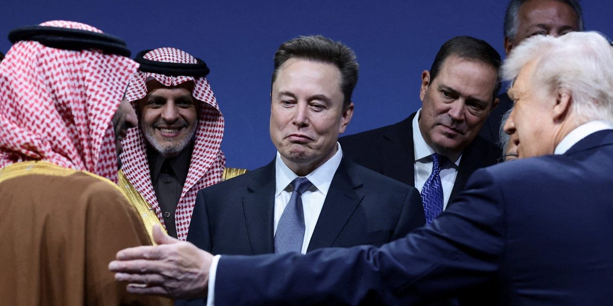 ماسك: الذكاء الاصطناعي قد يجعل الجميع أثرياء والوظائف قد تصبح «اختيارية»