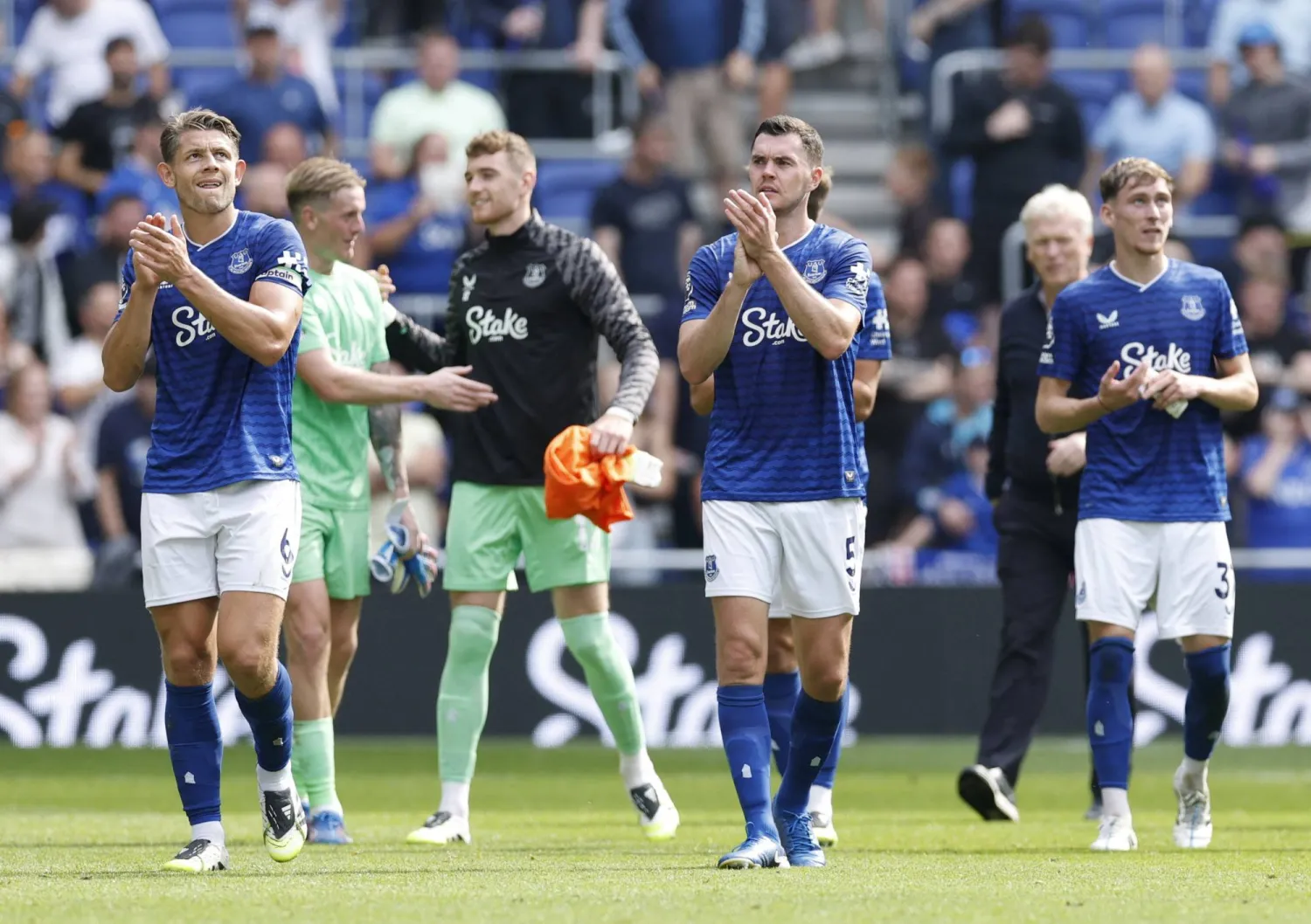 عودة الدوري الإنجليزي