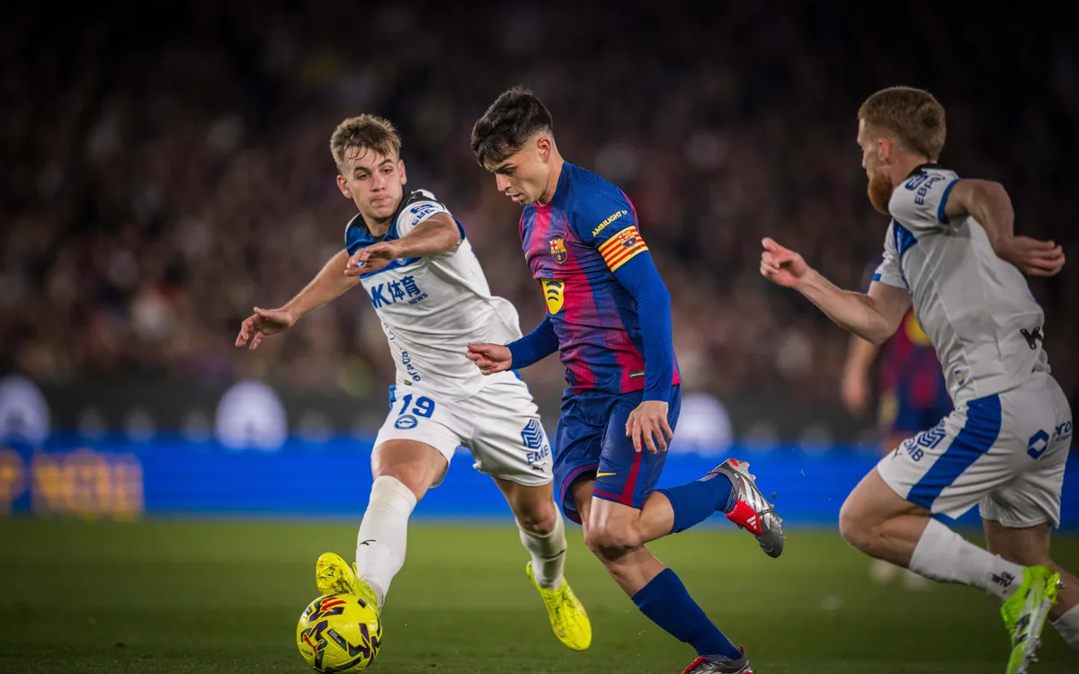 برشلونة يعود للقمة في إحتفال الـ126 عامًا بثلاثية صعبه في شباك ألافيس 