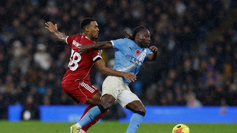 مانشستر سيتي يزيد متاعب ليفربول ويفوز بثلاثية نظيفة في قمة البريميرليج