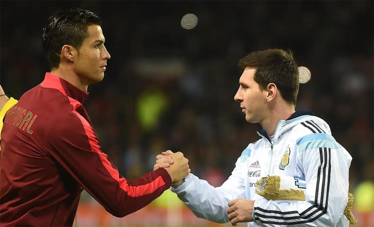 الصراع الذي لا ينتهي.. من الأفضل عبر التاريخ ميسي أم رونالدو؟