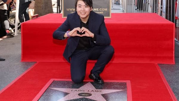 في انطلاقة "صدى الأهرامات".. لانج لانج يحيي تراث سيد درويش بأنغام عابرة للثقافات