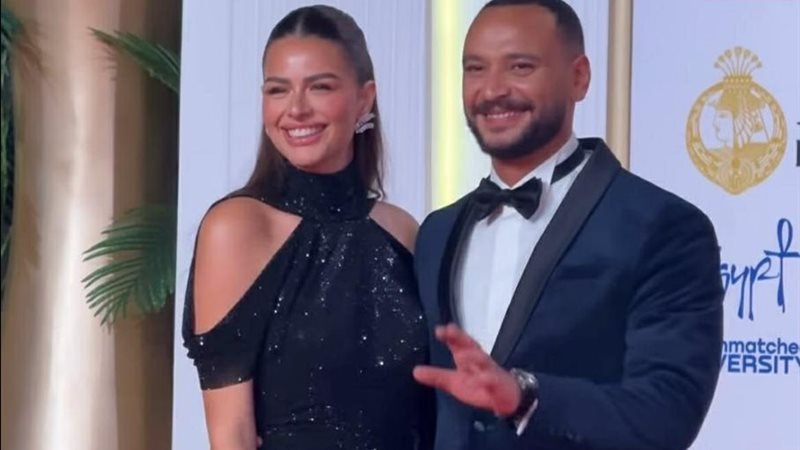 ظهور لافت يبدّد شائعات الانفصال بين هنادي مهنا وأحمد خالد صالح