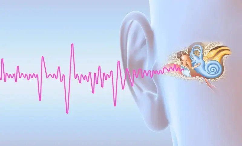 دراسة جديدة تكشف ارتباطًا وثيقًا بين النوم وطنين الأذن