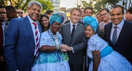 جانب من زيارة ماكرون