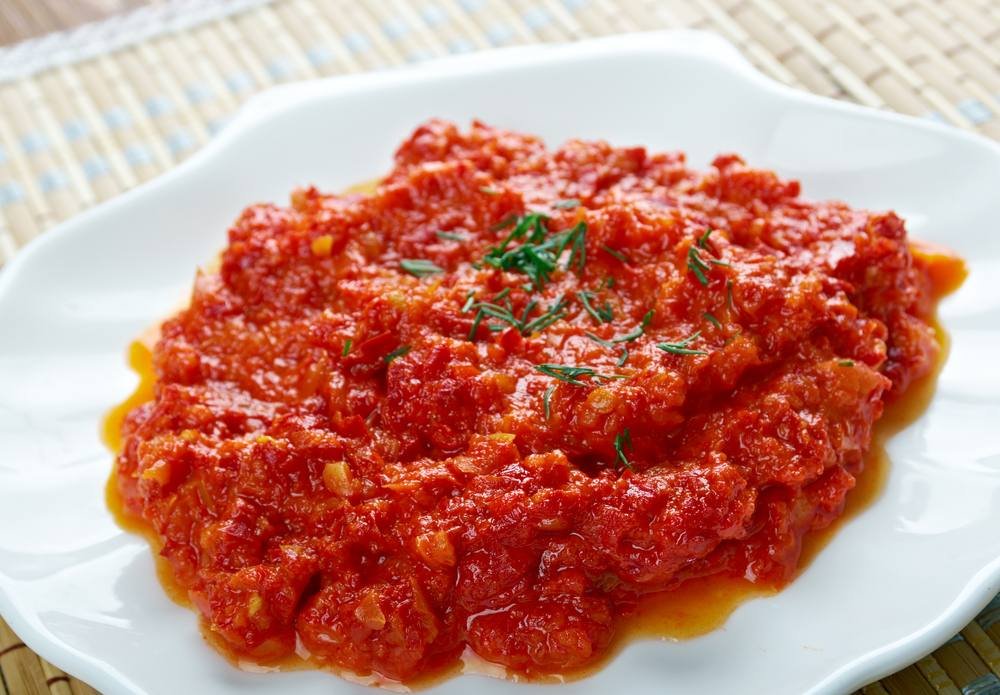 تعلمي تحضير المحمرة الشامية بطعم أصيل بخطوات بسيطة