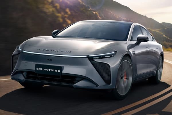 إكسيد ES تدخل مصر بقوة: أول سيدان فاخرة صينية بمدى 1450 كيلومتر وتسارع رياضي