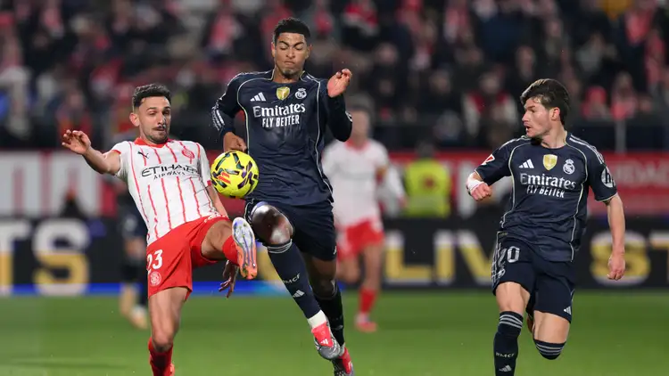 ريال مدريد يُهدي الصدارة إلى برشلونة بعد التعادل مع جيرونا ويواصل سلسلة نتائجه السلبية