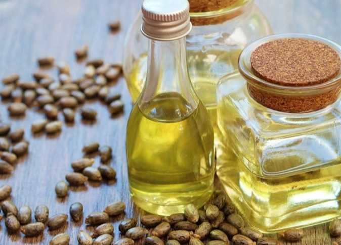 زيت الخروع.. فوائد متعددة للبشرة والشعر والمفاصل