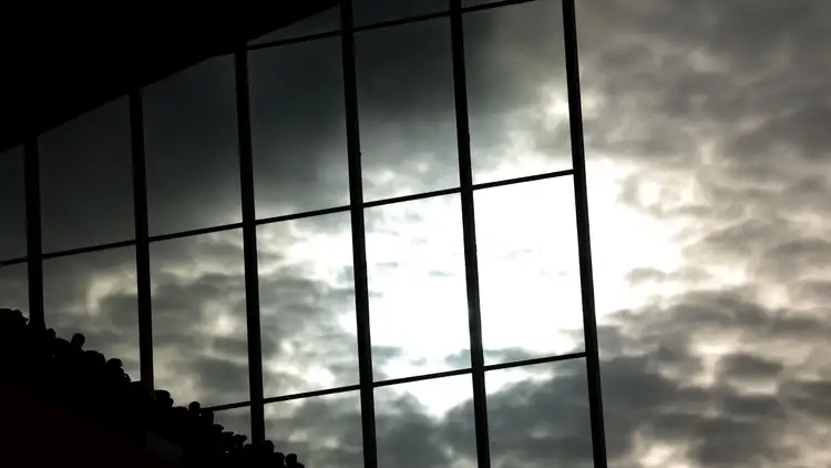 صدمة تهز الرأي العام في بريطانيا.. اعتقال لاعب دولي في قلب لندن بعد مشاجرة عنيفة وإصابات خطيرة