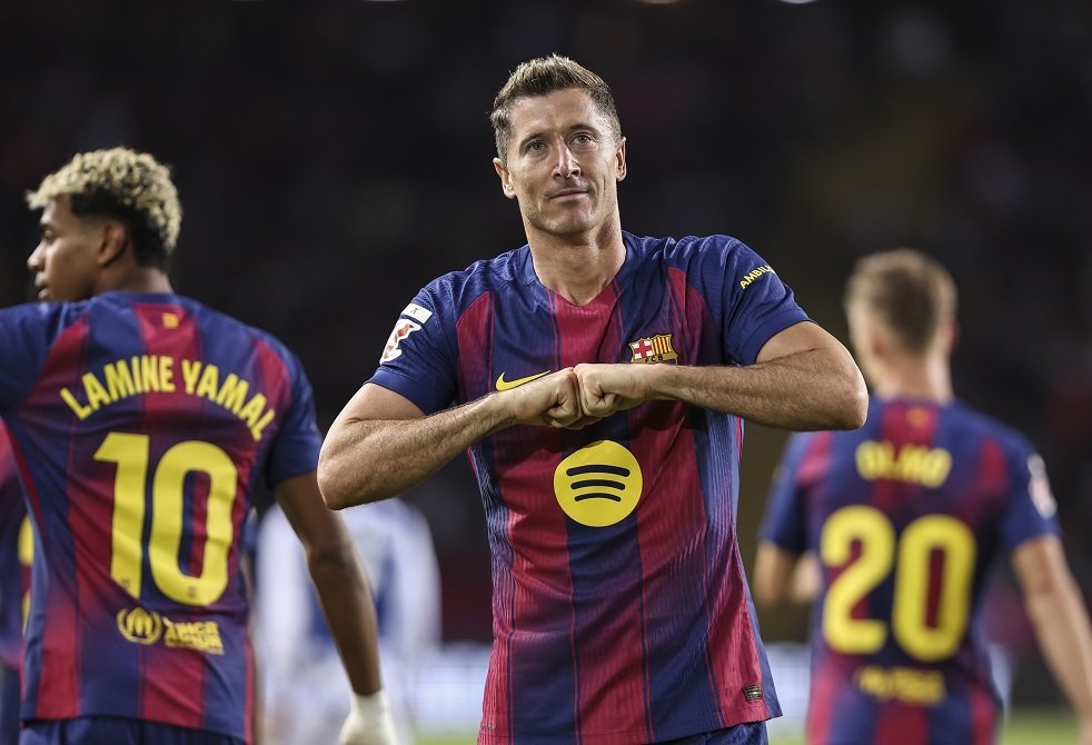 ليفاندوفسكي على أبواب أميركا.. محادثات متقدمة قد تنهي رحلة المهاجم البولندي في برشلونة