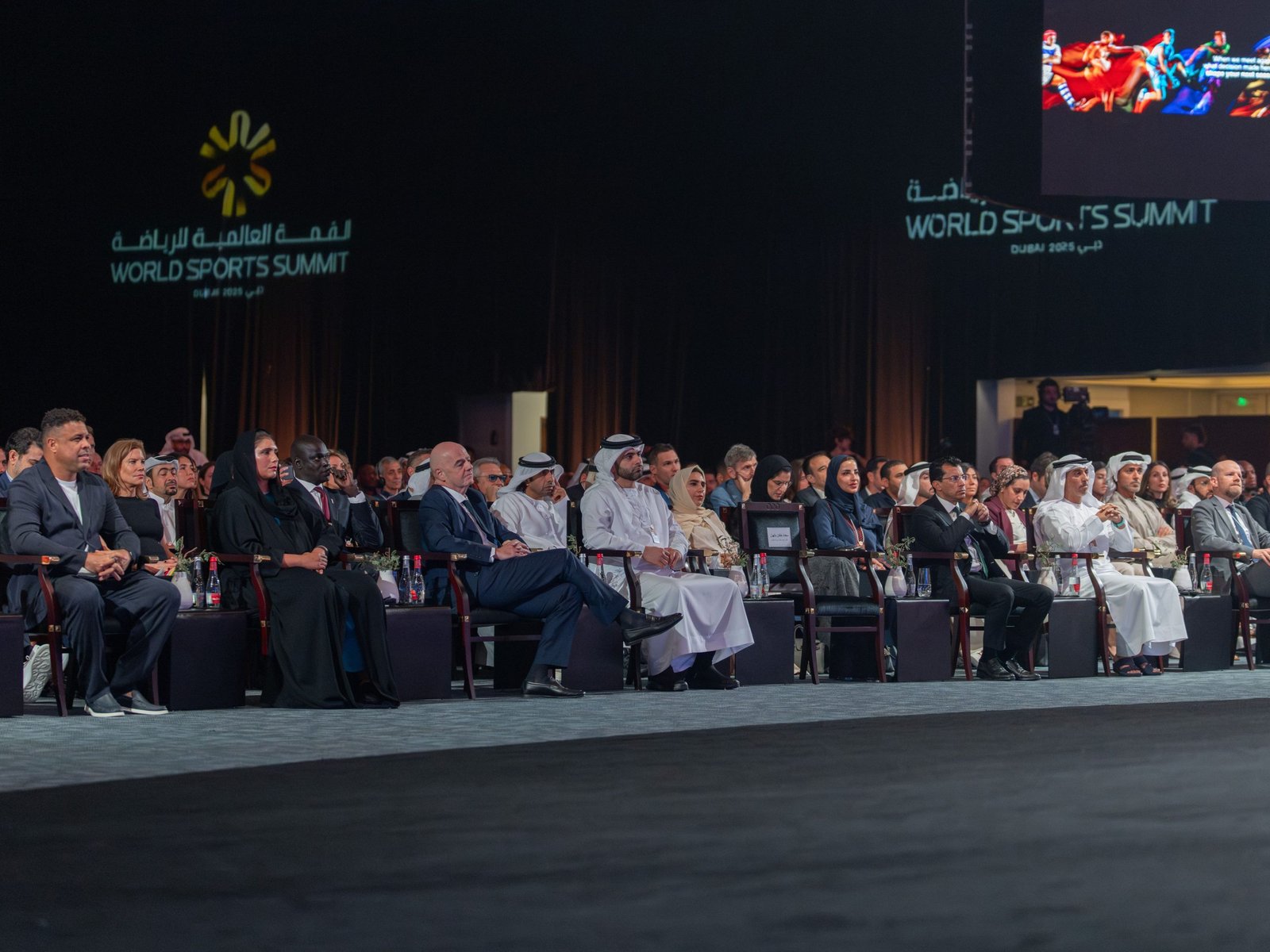 دبي تدخل تاريخ كرة القدم العالمية باستضافة جوائز الأفضل ابتداءً من 2026