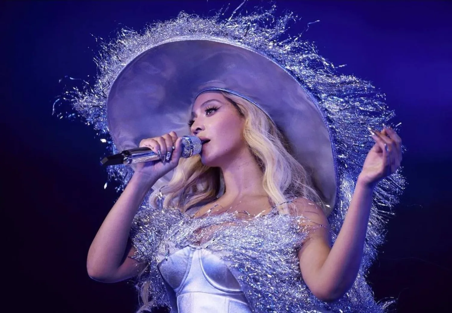 بيونسيه تنضم إلى نادي المليارديرات وتصبح خامس فنانة تحقق اللقب