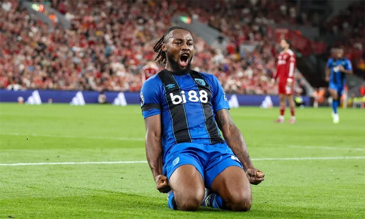 مانشستر يونايتد يتحرك بقوة لخطف جوهرة اليونان