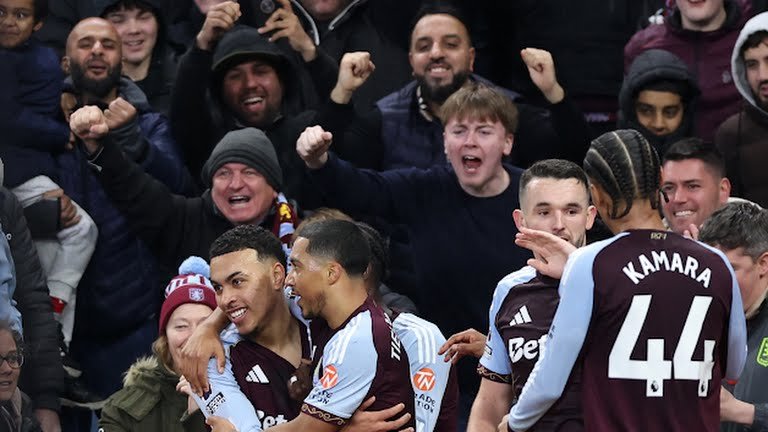 أستون فيلا يضرب من جديد ويُسقط مانشستر يونايتد في قمة مشتعلة بالبريميرليج