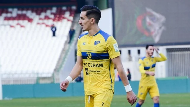  عادل بولبينة يشعل كأس العرب ويُرسل رسالة تحذير مبكرة "على الأرجنتين الحذر"