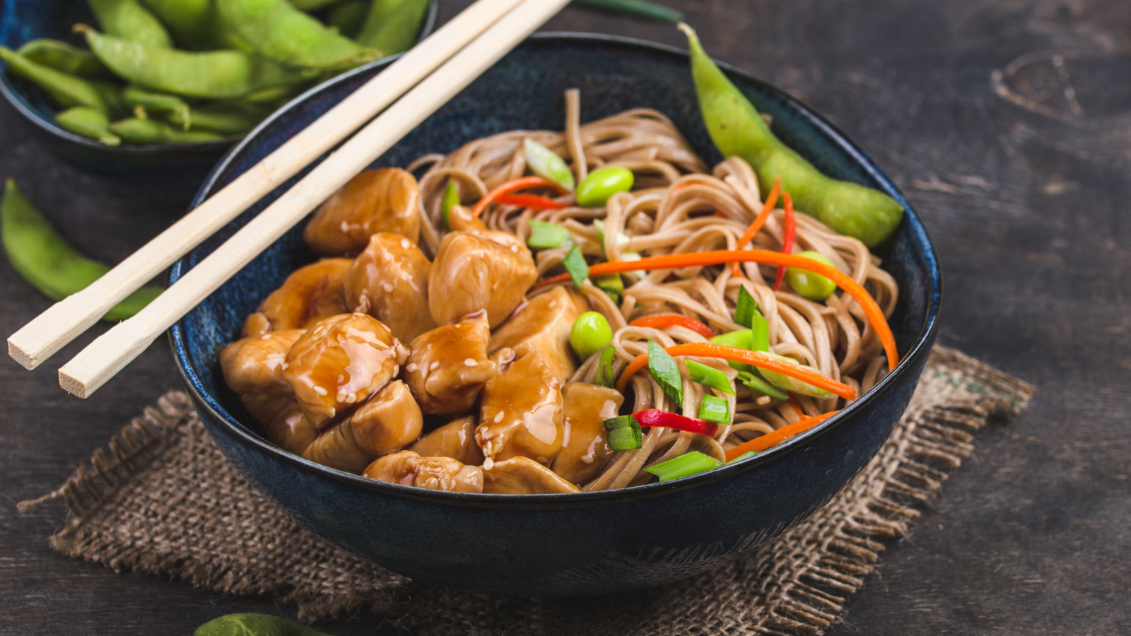 تشكن كاجو على الطريقة الآسيوية.. طبق سريع وشهي