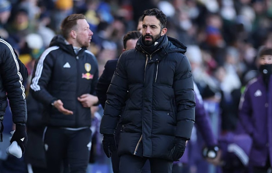  مانشستر يونايتد يعلن رحيل روبن أموريم ويمنح فليتشر مهمة الإنقاذ