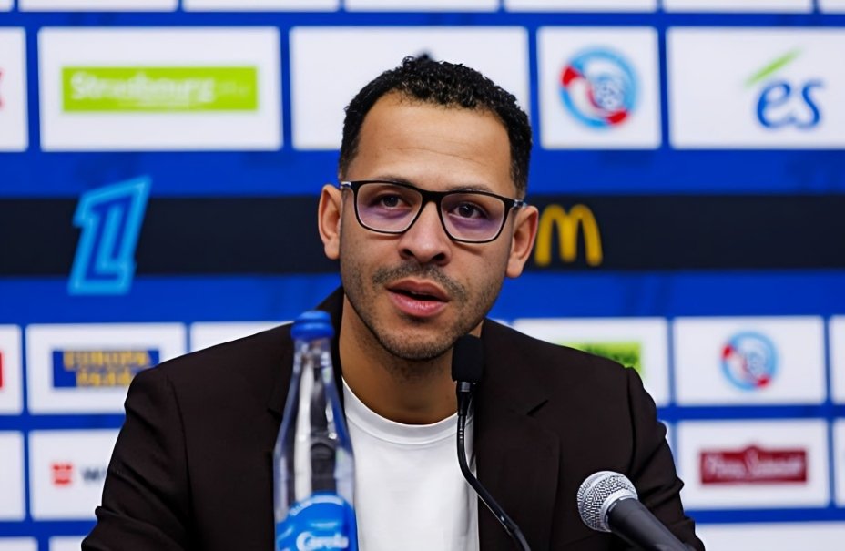 تشيلسي يراهن على مشروع طويل الأمد.. ليام روسينيور مدربًا للبلوز حتى 2032 وبداية مرحلة جديدة في ستامفورد بريدج