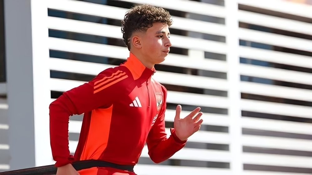 حقيقة إصابة بلال عطية في هانوفر الألماني وتضارب الأنباء حول موهبة الأهلي الصاعدة