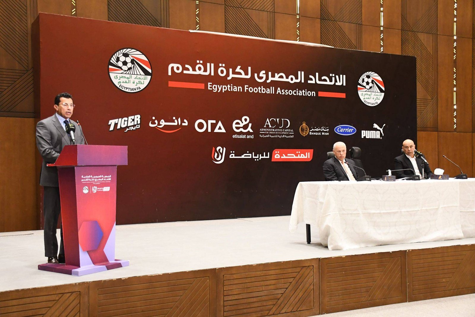 وزير الشباب والرياضة المصري يعلن إطلاق مشروع 2038 لتطوير كرة القدم ويجدد الثقة في حسام حسن