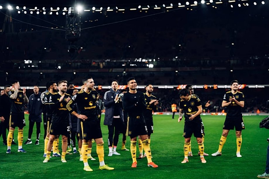 مانشستر يونايتد يقتنص فوزا دراميا من أرسنال في قمة الدوري الإنجليزي بملعب الإمارات