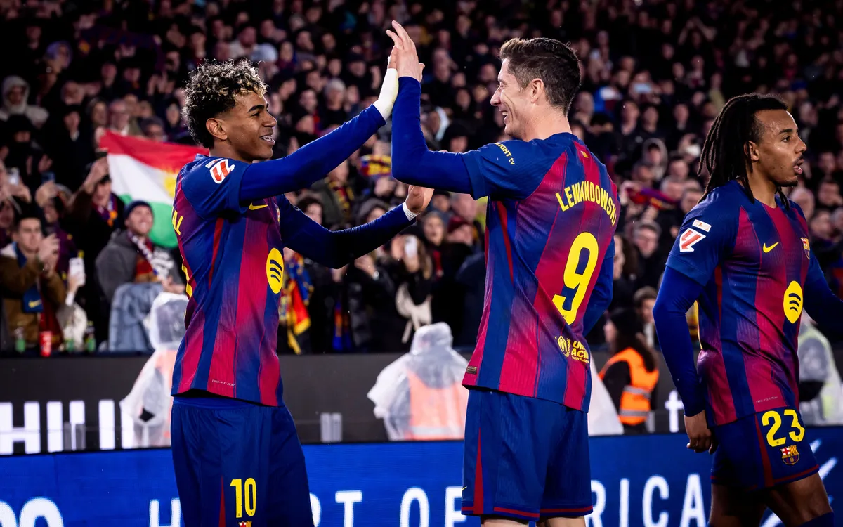 لامين يامال يقود برشلونة لاستعادة صدارة الدوري الإسباني بثلاثية نظيفة في شباك ريال أوفييدو