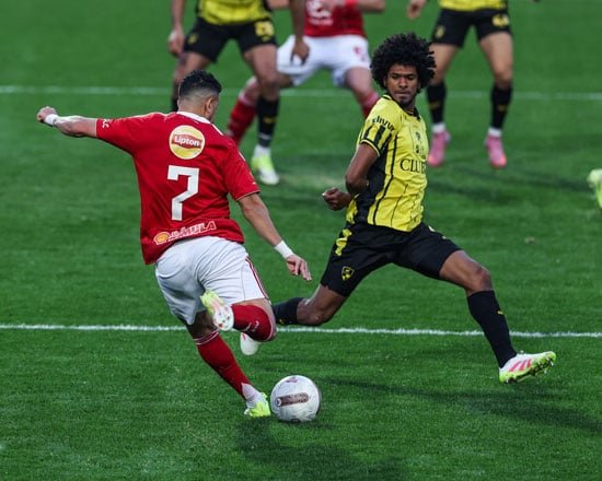 الأهلي يتجاوز عقبة وادي دجلة بثلاثية مثيرة ويواصل الزحف نحو صدارة الدوري المصري