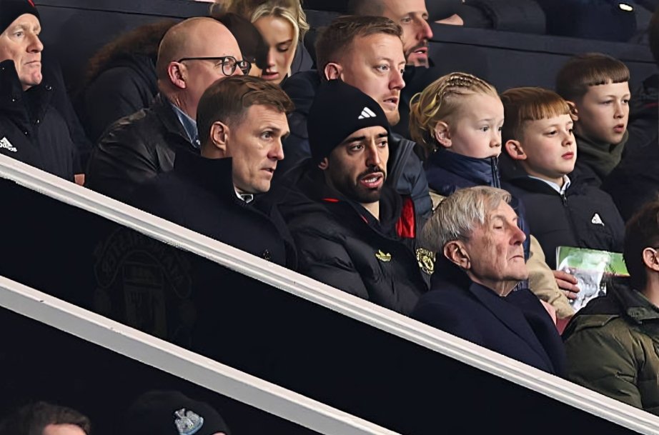  مانشستر يونايتد يعلن رحيل روبن أموريم ويمنح فليتشر مهمة الإنقاذ