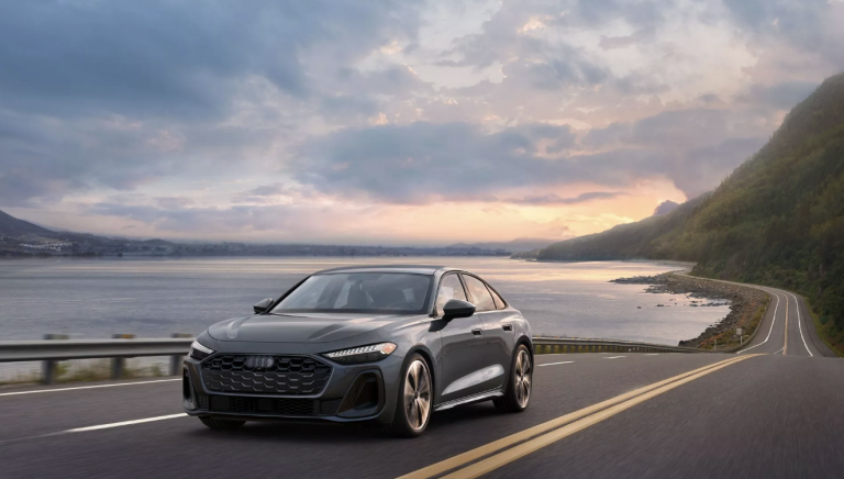 أودي تعزز تنافسيتها العالمية بتحديثات ذكية لطرازي A5 وQ5 لعام 2026