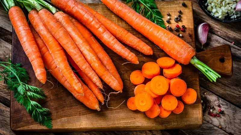 علماء يحوّلون مخلفات الجزر إلى بروتين غذائي مستدام