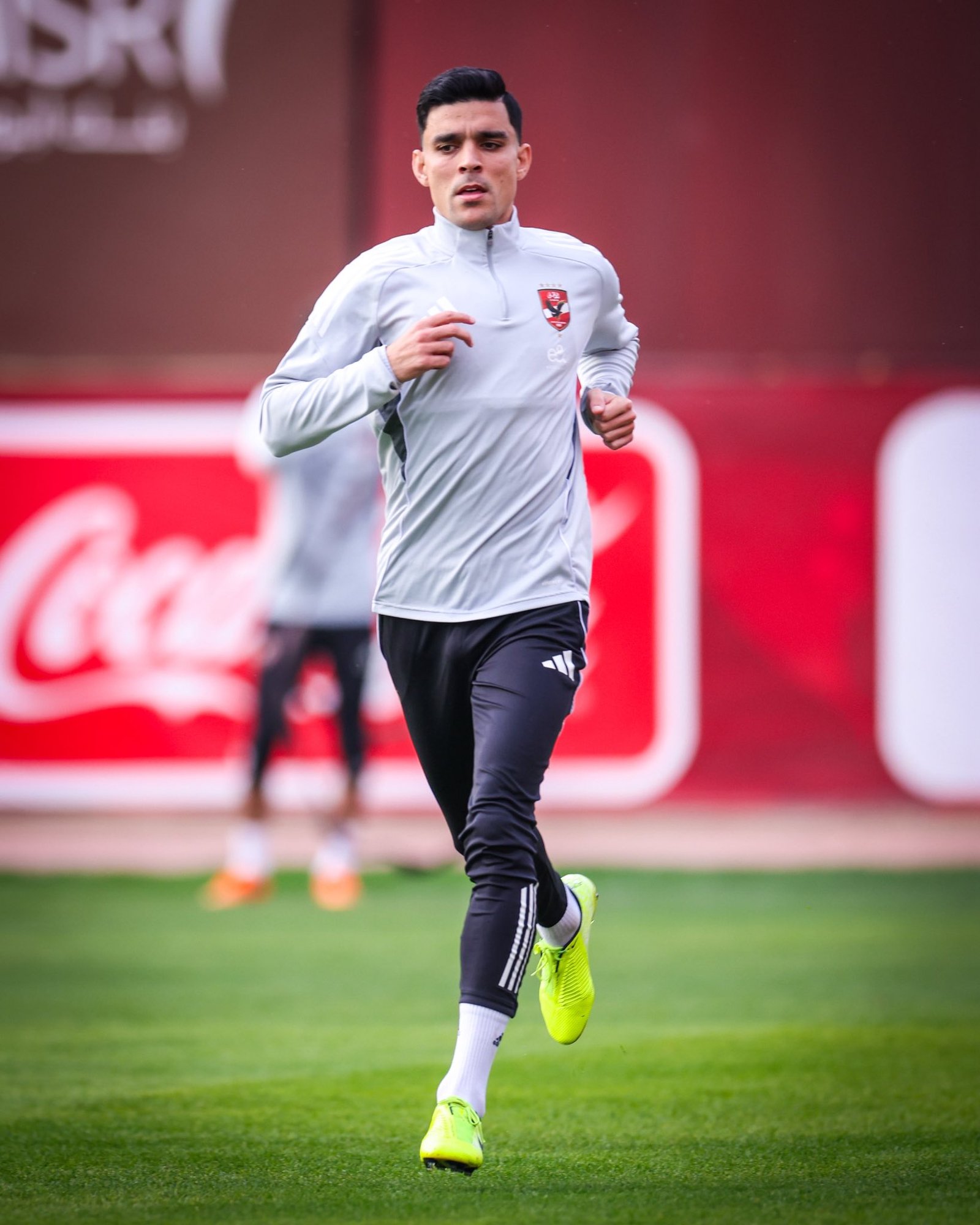 القوة الضاربة تكتمل في التتش| عودة بن شرقي والكتيبة الدولية تشعل استعدادات الأهلي لصدام يانج أفريكانز