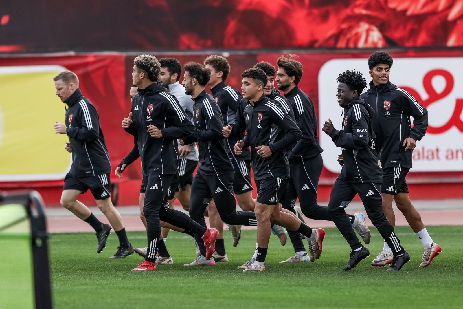 ميركاتو شتوي ناري يؤمن دفاع الأهلي وهجومه قبل الموقعة الأفريقية المرتقبة