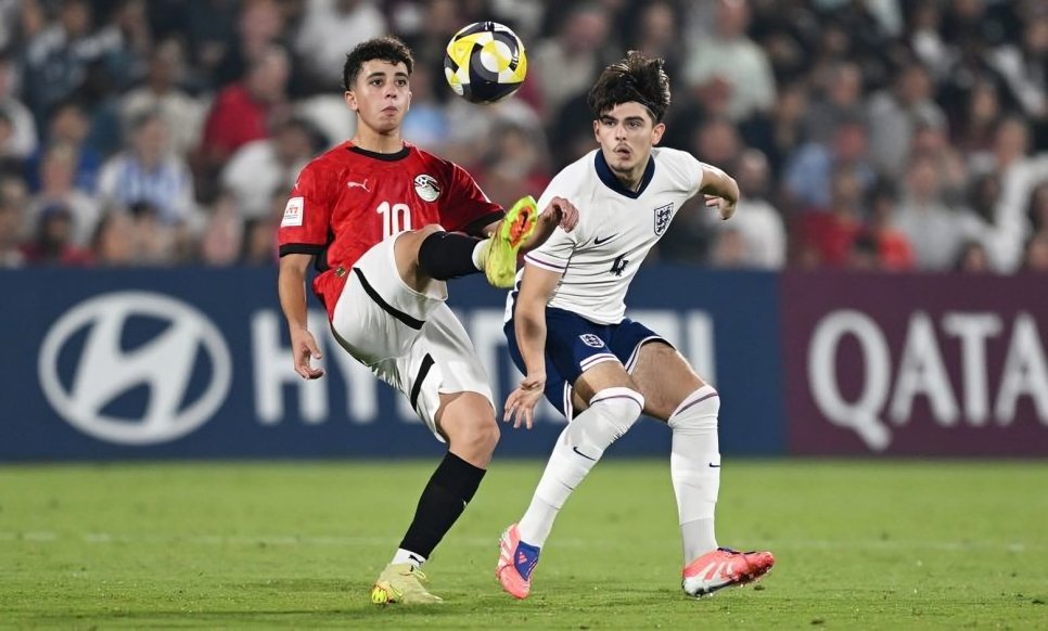 حقيقة إصابة بلال عطية في هانوفر الألماني وتضارب الأنباء حول موهبة الأهلي الصاعدة