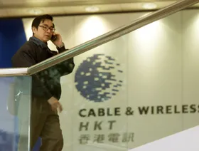 علماء صينيون يبتكرون شريحة إلكترونية داخل ألياف أدق من شعرة الإنسان