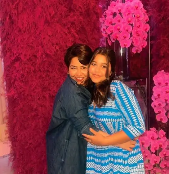 ابنة شيرين عبد الوهاب تشعل “تيك توك” بأغنية لوالدتها وتشابه لافت في الصوت