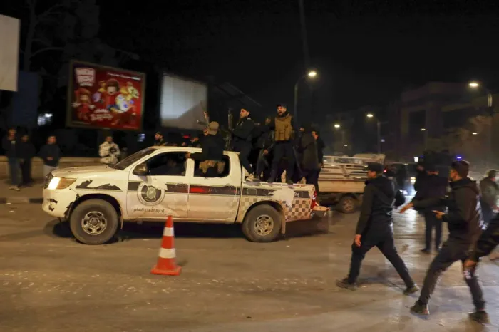 الجيش السوري يعلن استكمال تمشيط حي الشيخ مقصود.. و"قسد" تنفي السيطرة