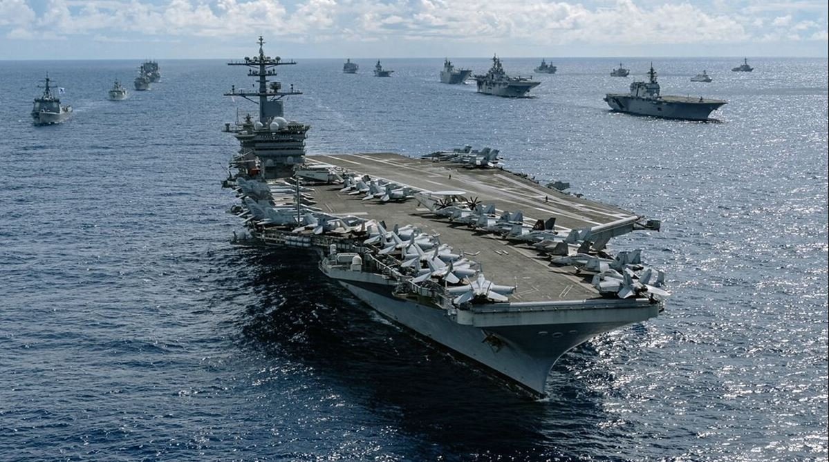حاملة الطائرات إبراهام لينكولين