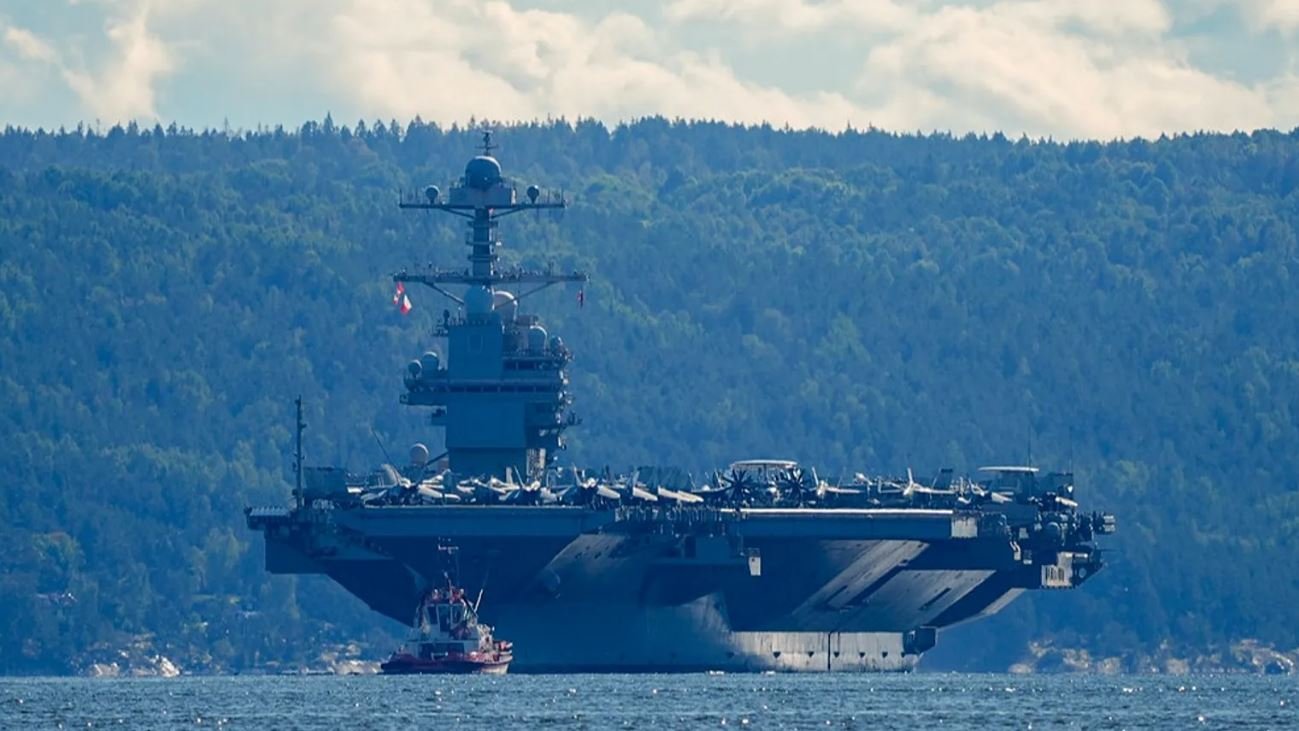 حاملة الطائرات الأمريكية إبراهام لينكولن