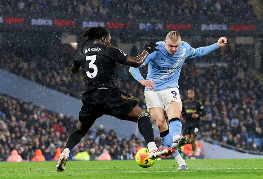 مانشستر سيتي يكتسح فولهام بثلاثية نظيفة ويواصل مطاردة صدارة الدوري الإنجليزي