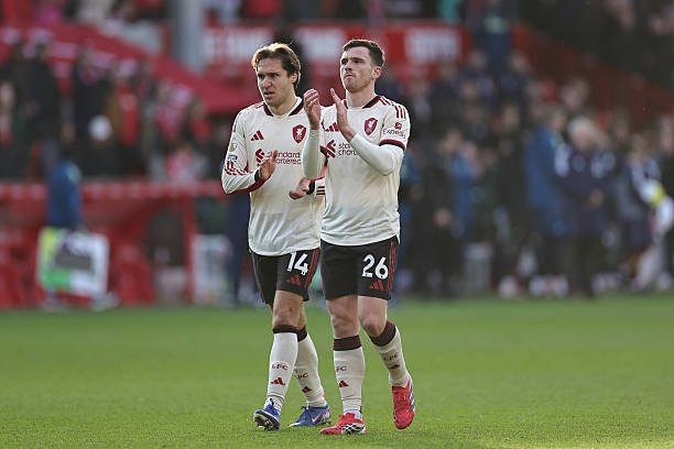 رياح التغيير في ليفربول تفتح باب الرحيل أمام محمد صلاح وأليسون بيكر