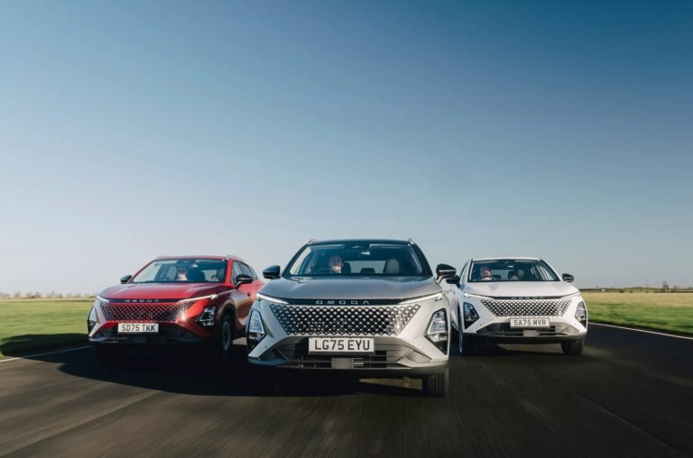 تحول تاريخي في صناعة السيارات البريطانية واحتمالية إنتاج طرازات صينية داخل مصانع جاكوار