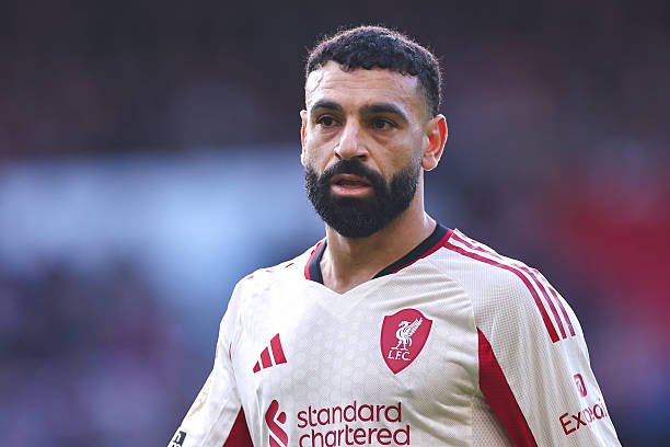 رياح التغيير في ليفربول تفتح باب الرحيل أمام محمد صلاح وأليسون بيكر