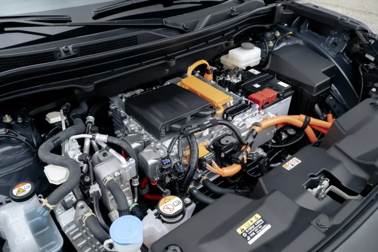 تويوتا تراهن على التقنيات الهجينة وتحقق نموا لافتا في سوق السيارات العالمي