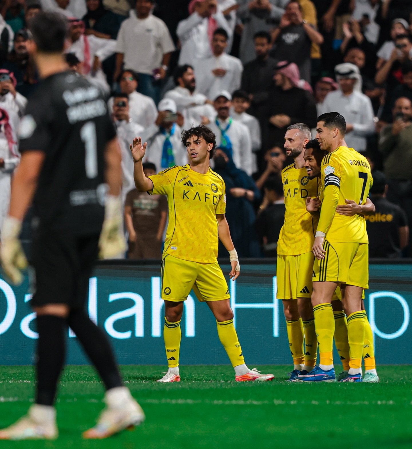 كريستيانو رونالدو يعود لقيادة النصر لتجاوز عقبة الفتح ويشعل سباق الصدارة في الدوري السعودي
