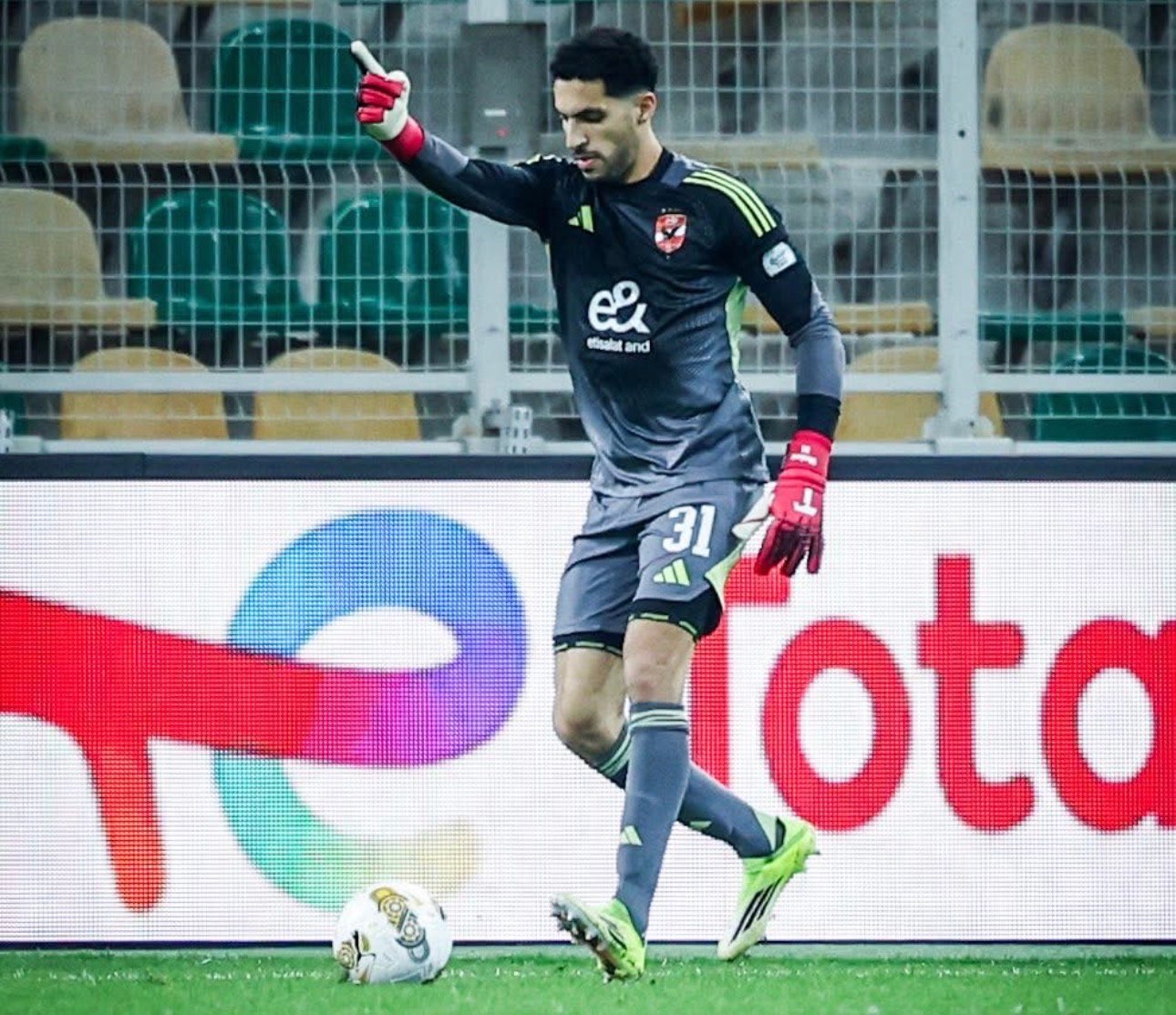 الأهلي المصري يعبر إلى ربع نهائي دوري أبطال إفريقيا بعد التعادل مع شبيبة القبائل بالجزائر