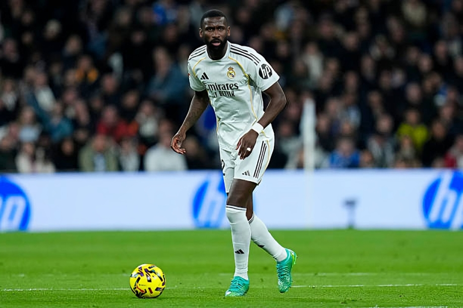 يوفنتوس يخطط للتعاقد مع أنطونيو روديجر في صفقة انتقال حر