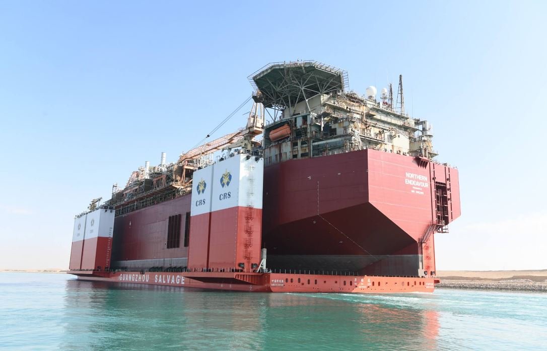 قناة السويس تستقبل واحدة من أكبر حاملات المثقلات عالميًا