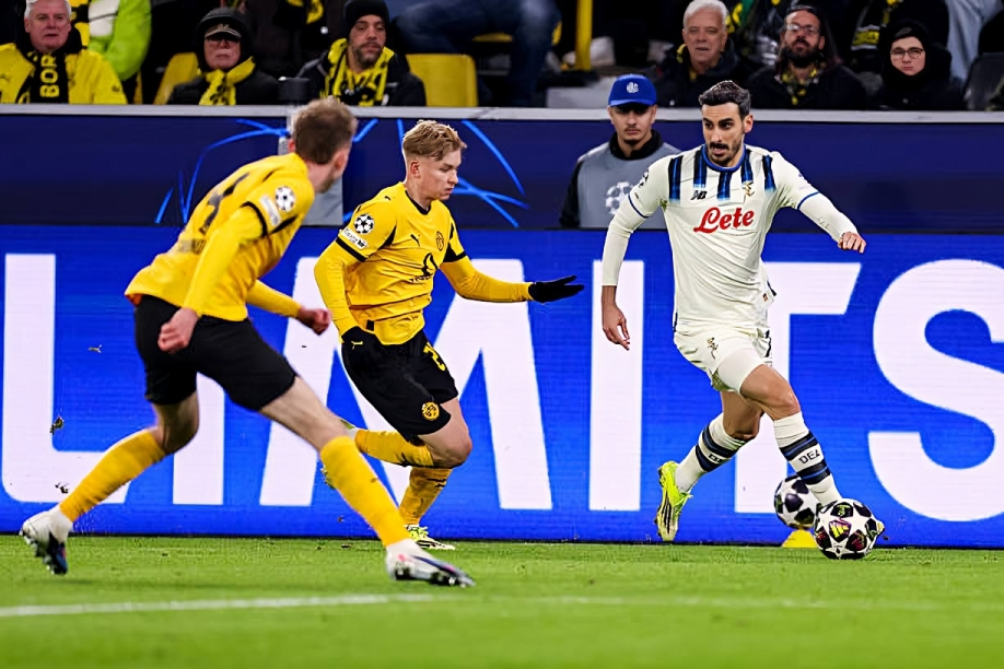 بوروسيا دورتموند يتفوق على أتالانتا بثنائية نظيفة ويقترب من ثمن نهائي دوري أبطال أوروبا