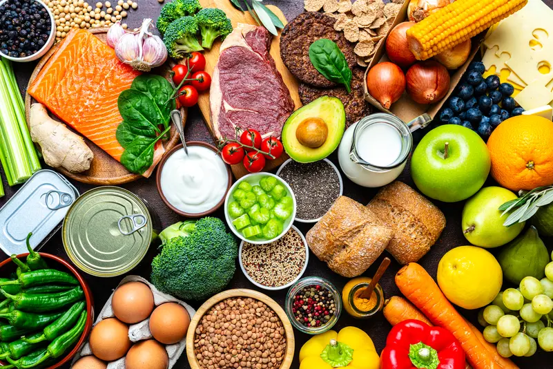 مخفوقات البروتين: خيار سريع أم بديل غذائي صحي؟